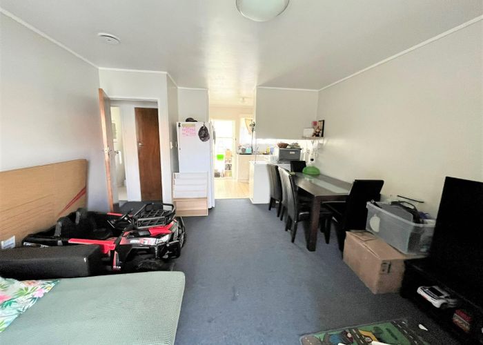  at 2/38 Woolfield Road, Papatoetoe, Auckland