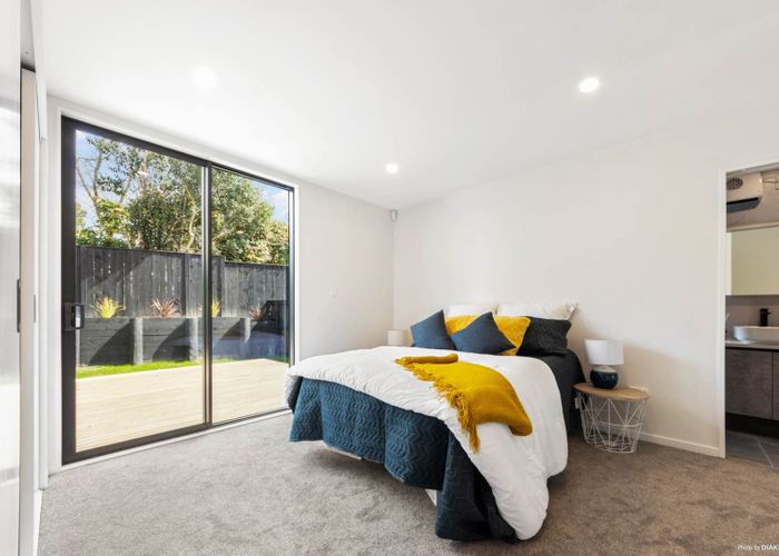  at 10E White Heron Drive, Massey, Waitakere City, Auckland