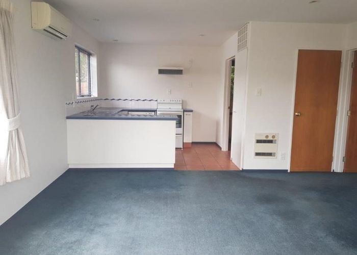  at 8a Bass Street, Woolston, Christchurch City, Canterbury