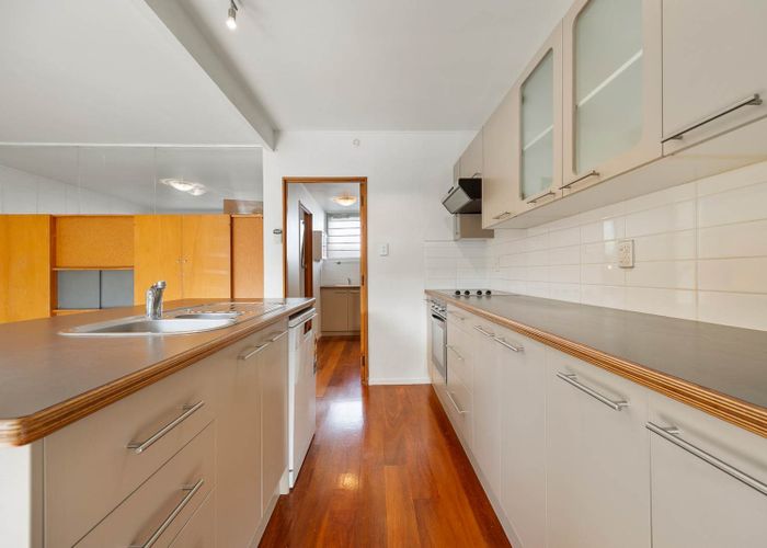  at 2/46 Thatcher Street, Mission Bay, Auckland City, Auckland