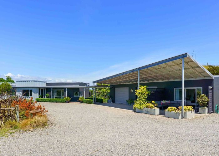  at 104 Raukawa Road, Peka Peka, Kapiti Coast, Wellington