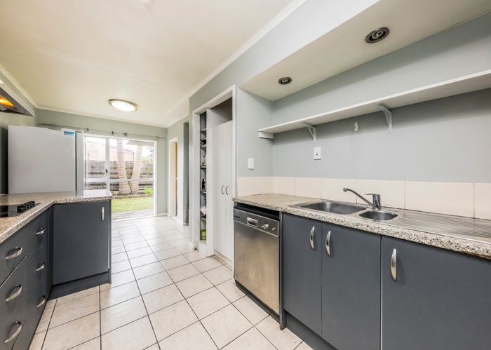  at 2/33 Reagan Road, Papatoetoe, Auckland