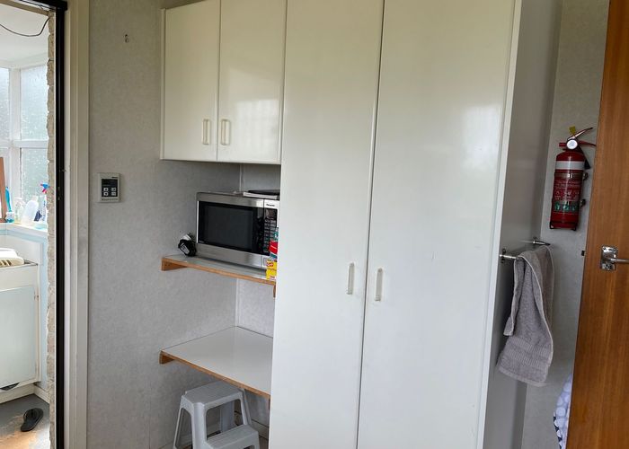  at 2/17 Jenelin Road, Glendene, Waitakere City, Auckland
