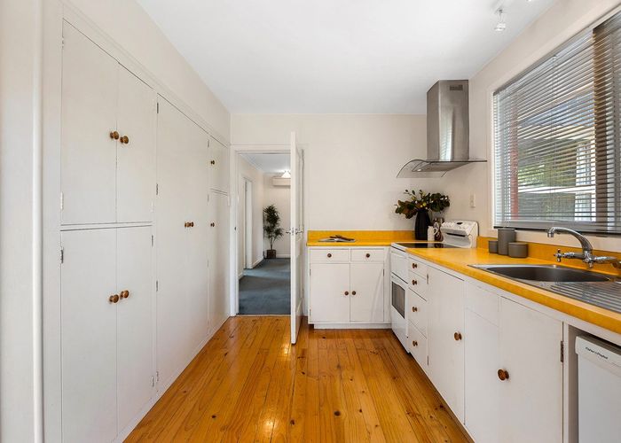  at 10 Clouston Street, Saint Martins, Christchurch