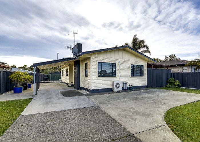  at 76 Clarence Cox Crescent, Pirimai, Napier