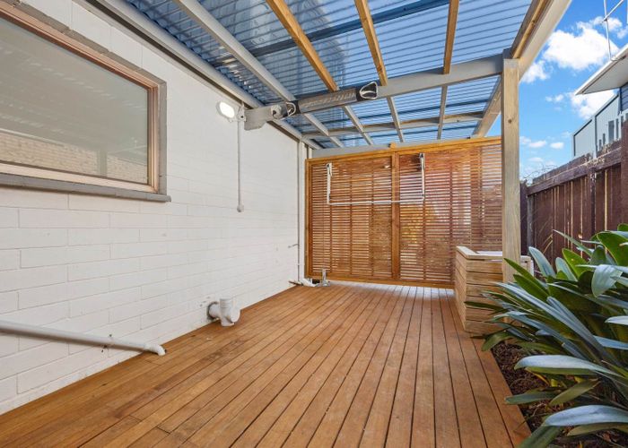  at 7A Flagstaff Place, Massey, Waitakere City, Auckland