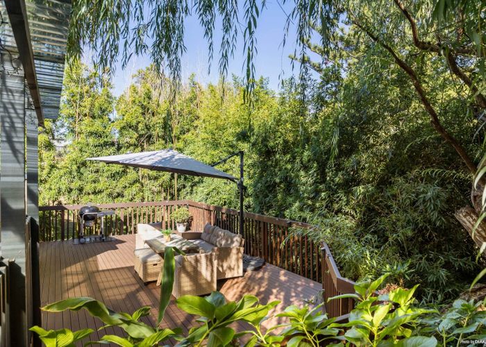  at 2/6 Angelo Avenue, Howick, Manukau City, Auckland