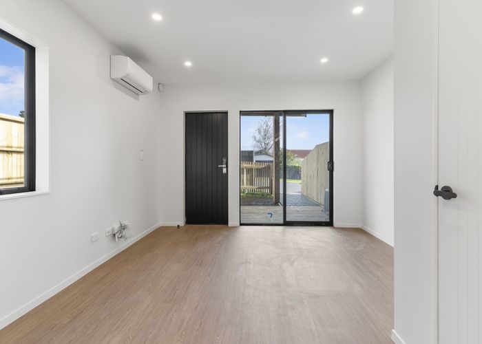  at 2/1 Roseberry Avenue, Birkenhead, North Shore City, Auckland