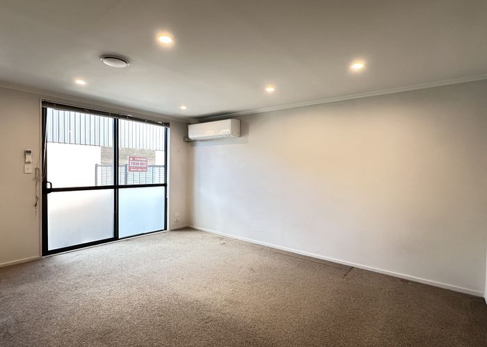  at 182 Flat Bush School Road, East Tamaki, Manukau City, Auckland