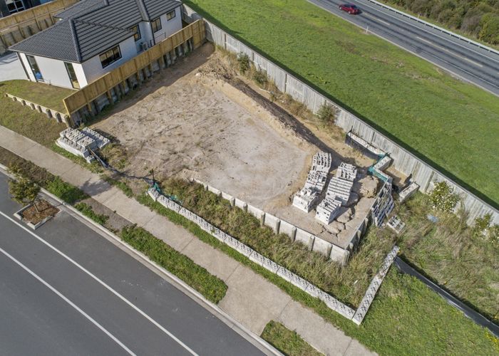  at 310 Lakes Boulevard, Pyes Pa, Tauranga