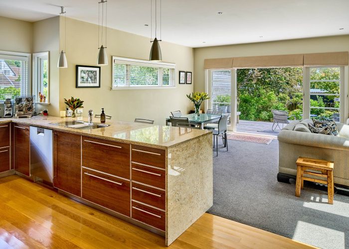  at 33 Cheviot Road, Lowry Bay, Lower Hutt, Wellington