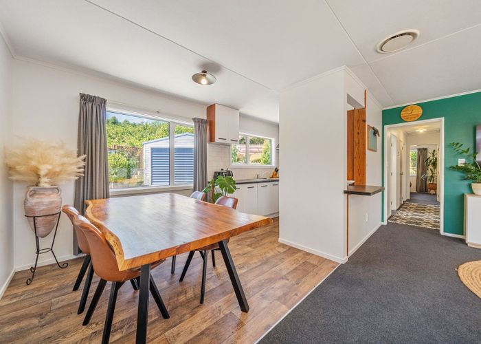  at 21 Oaklands Grove, Clouston Park, Upper Hutt, Wellington