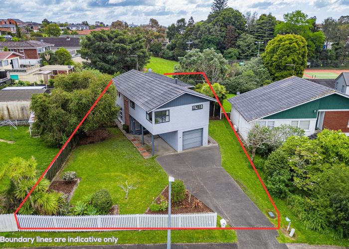  at 4 Blyton Lane, Pakuranga Heights, Manukau City, Auckland