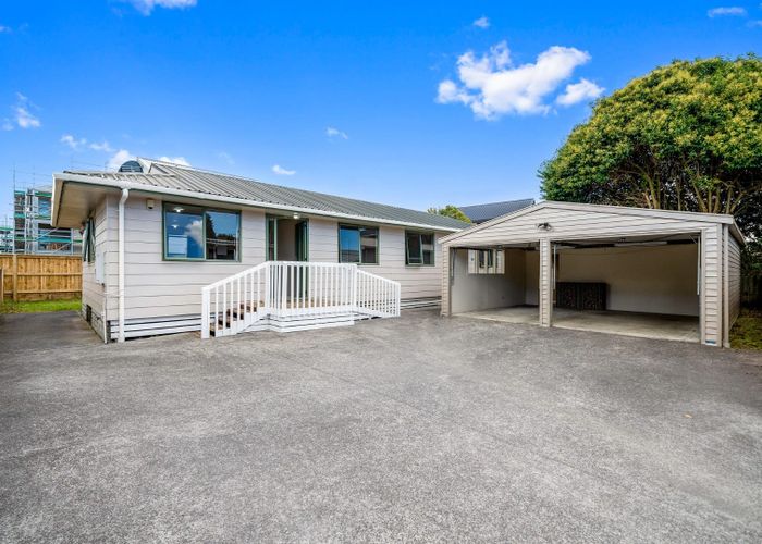  at 11A Keeling Road, Henderson, Auckland
