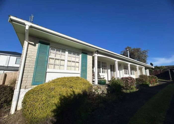  at 5 Maroubra Place, Botany Downs, Manukau City, Auckland