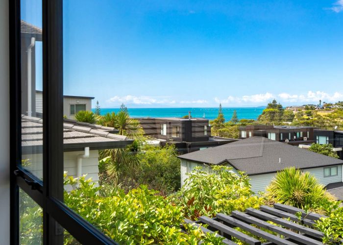  at 8 Shelby Place, Long Bay, North Shore City, Auckland