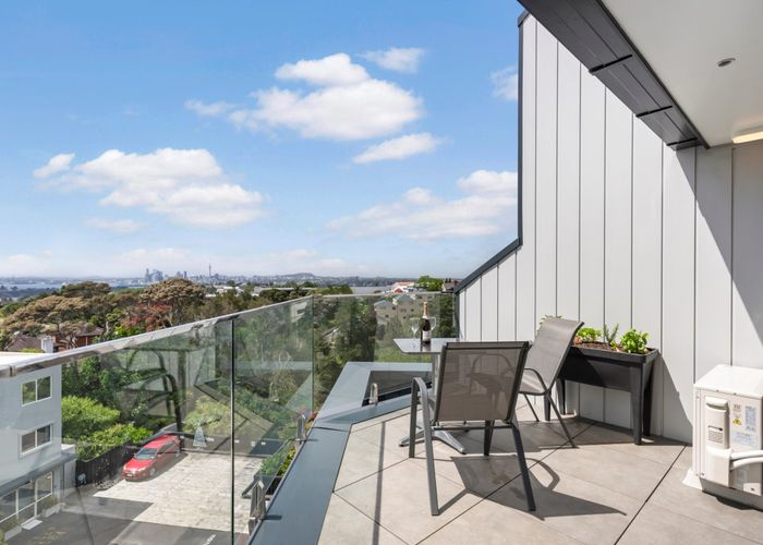  at 13/270 Onewa Road, Birkenhead, North Shore City, Auckland