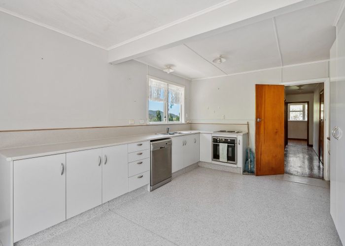  at 2730 State Highway 1, Brynderwyn, Maungaturoto