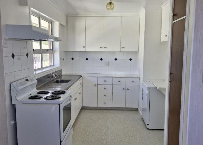  at 20 Alberta Road, Glen Avon, New Plymouth, Taranaki