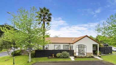  at 1 Pepperdine Place, Albany, Auckland