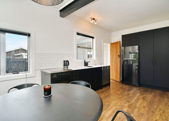  at 116 Harewood Road, Papanui, Christchurch