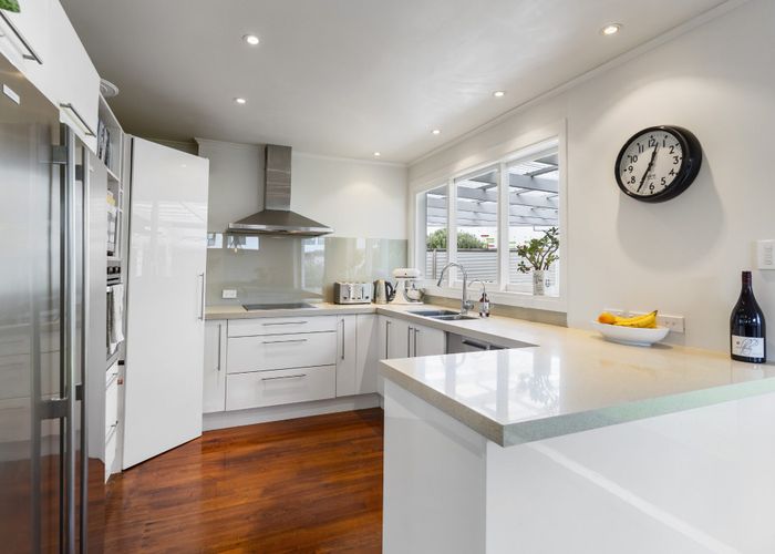  at 14 Sylvia Road, Hillcrest, Auckland
