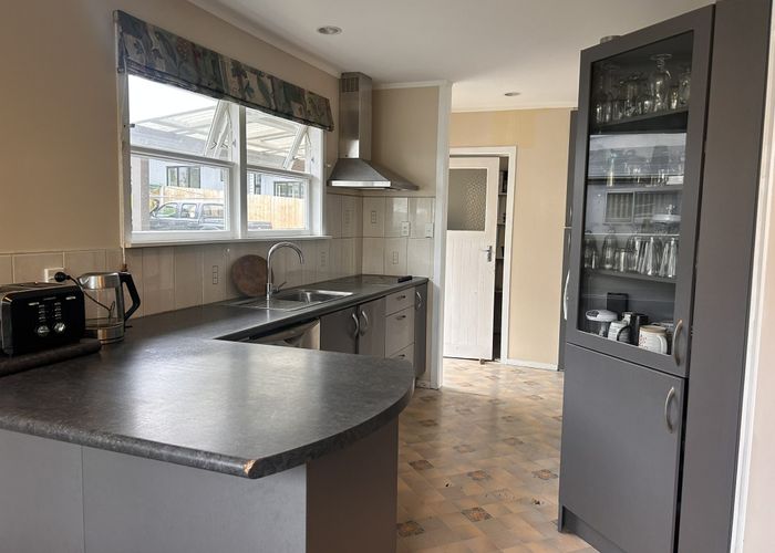  at 2A Chapman Road, Te Atatu Peninsula, Auckland