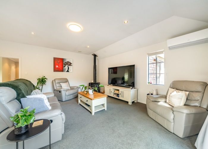  at 39 Ebdentown Street, Ebdentown, Upper Hutt, Wellington