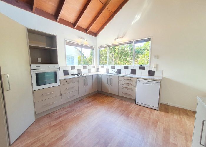  at 39 Kaimanawa St, Kelvin Grove, Palmerston North, Manawatu / Whanganui