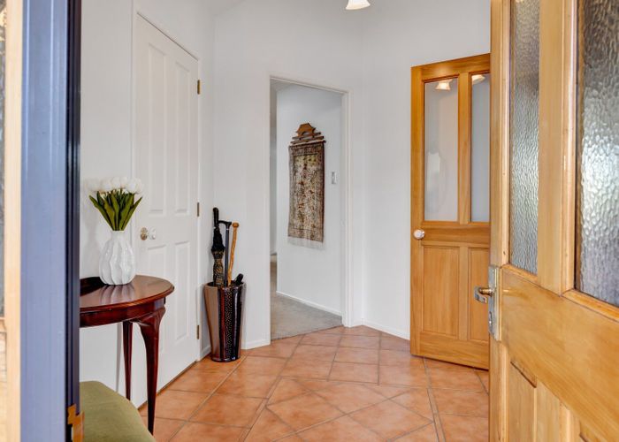  at 10 Taylor Place, Merrilands, New Plymouth