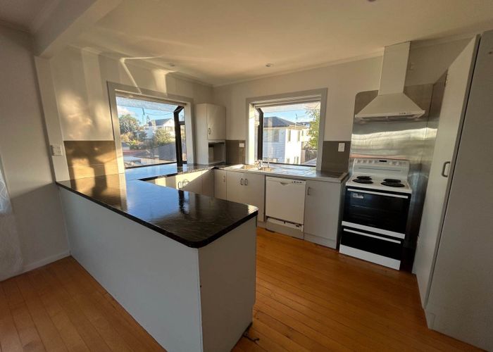  at 24 Kervil Avenue, Te Atatu Peninsula, Auckland