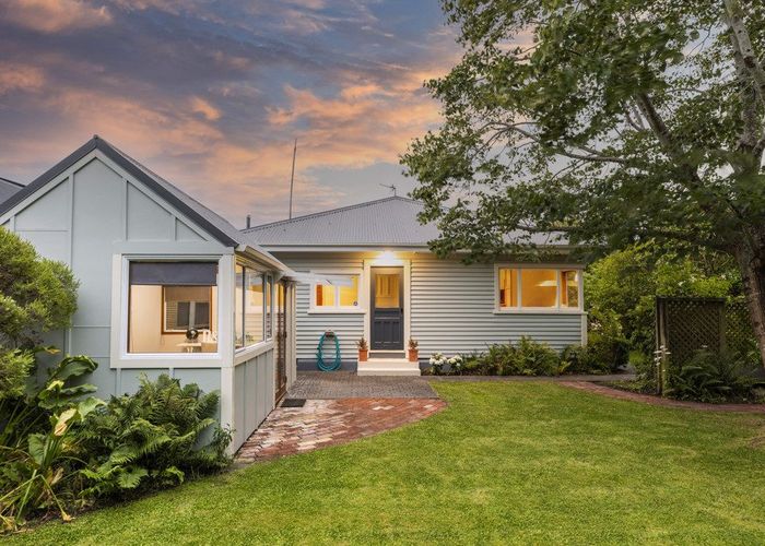  at 94 Hawthorne Street, Strowan, Christchurch City, Canterbury