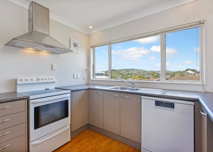  at 9B Pinkerton Grove, Newlands, Wellington