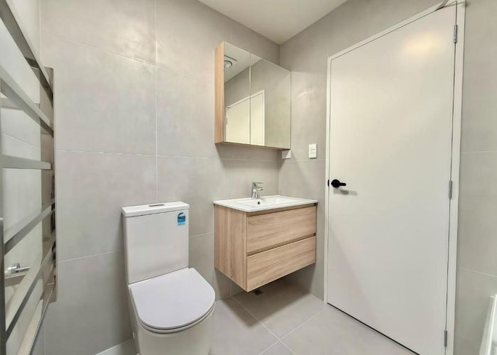  at 6/1B Egremont street, Belmont, North Shore City, Auckland