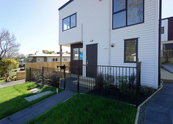  at 1/22 Takapu Street, Henderson, Waitakere City, Auckland