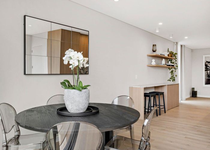  at 21E Arahia Street, Northcote, North Shore City, Auckland