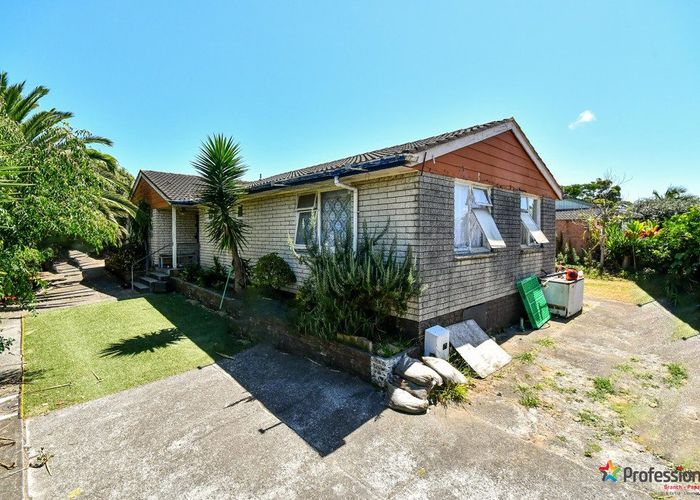  at 1 Cardrona Place, Favona, Auckland