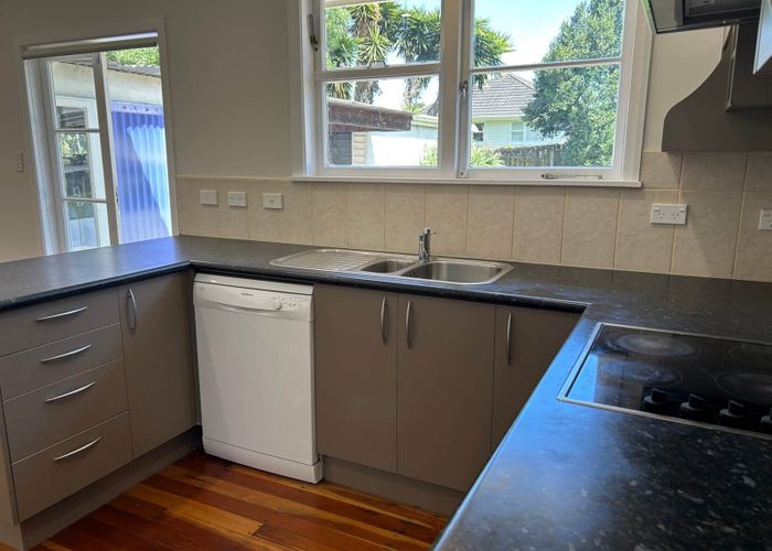  at 38 Lynton Road, Mount Wellington, Auckland City, Auckland