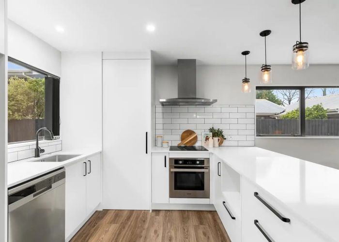  at 2/90 Bishop Street, St. Albans, Christchurch City, Canterbury