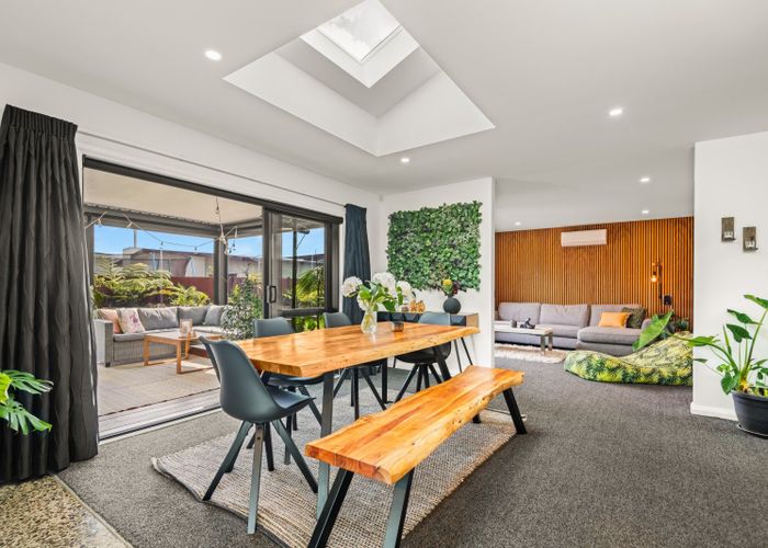  at 6 Stratford Court, Fitzherbert, Palmerston North