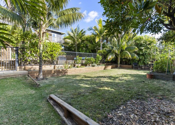  at 5 Ravenwood Drive, Forrest Hill, Auckland