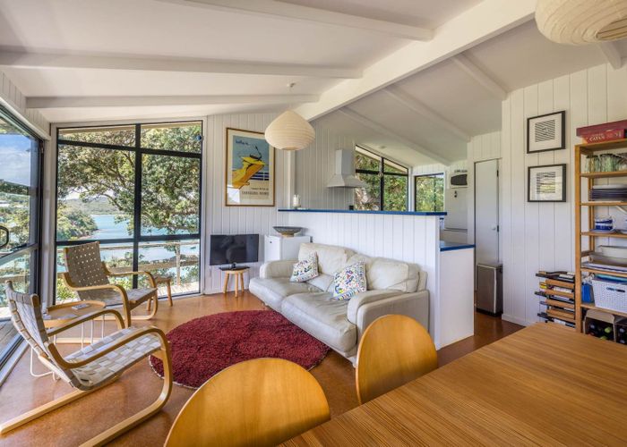  at 6 Pohutukawa Avenue, Omiha, Waiheke Island, Auckland