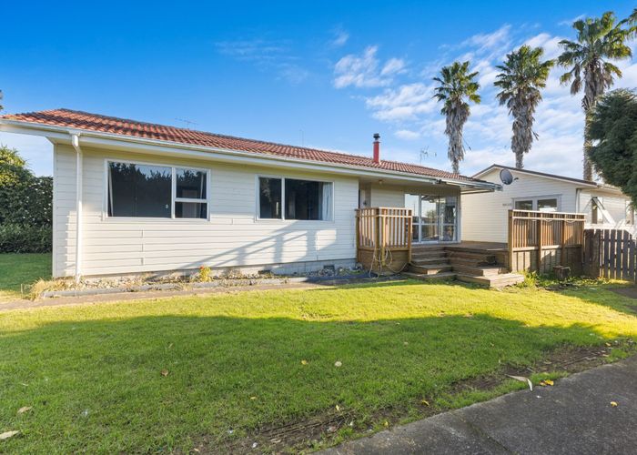  at 44 Challen Close, Conifer Grove, Papakura, Auckland