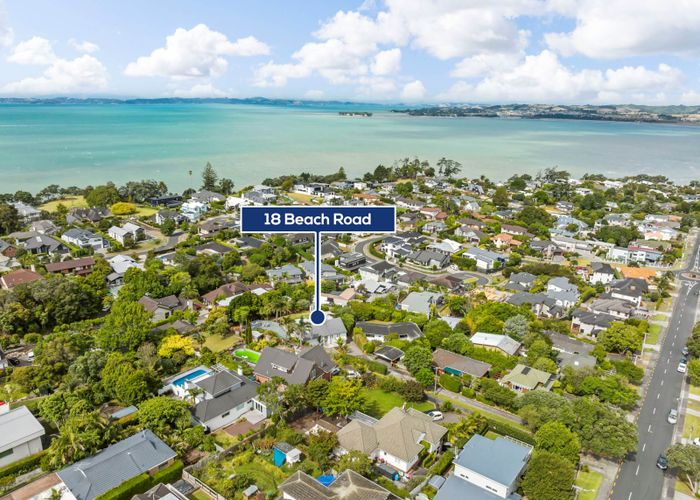 Free property data for 18 Beach Road, Mellons Bay, Auckland homes.co.nz