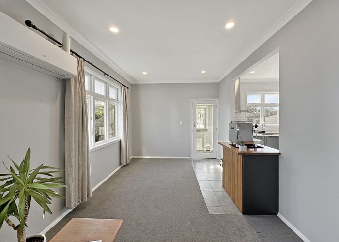  at 42 Caffray Avenue, Aramoho, Whanganui, Manawatu / Whanganui