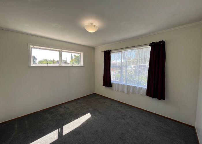  at 165 Edgewater Drive, Pakuranga, Auckland