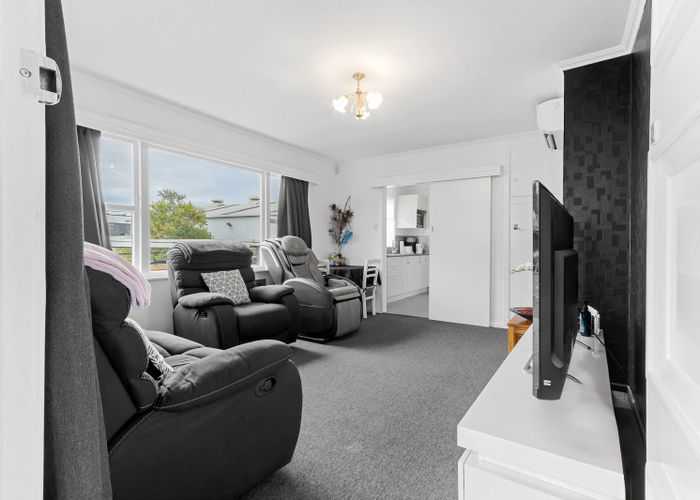  at 94 Aurora Terrace, Hillcrest, Hamilton