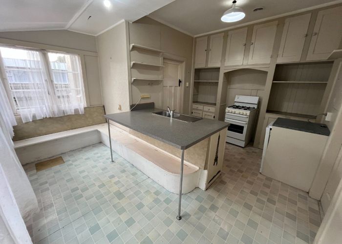  at 351 College Street, West End, Palmerston North, Manawatu / Whanganui
