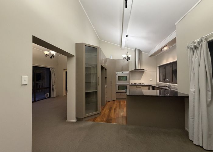  at 113 Redoubt Road, Goodwood Heights, Auckland