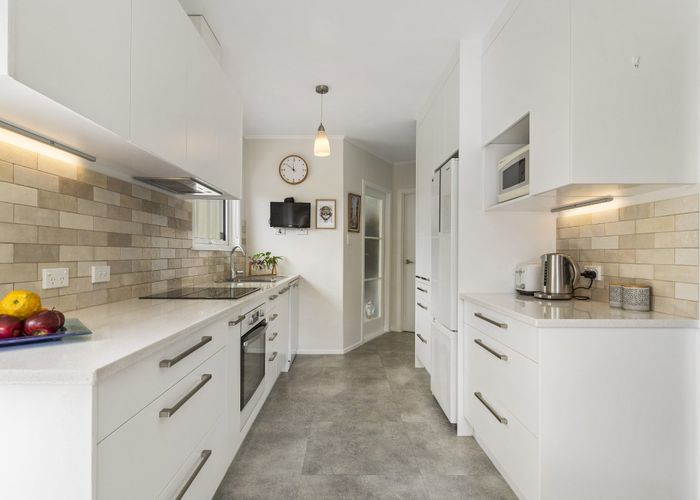 at 89 Gloria Avenue, Te Atatu Peninsula, Auckland